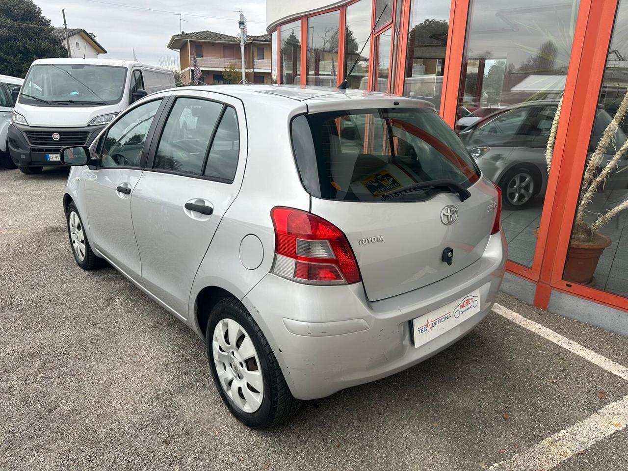 Toyota Yaris 1.0 5 porte Now GPL