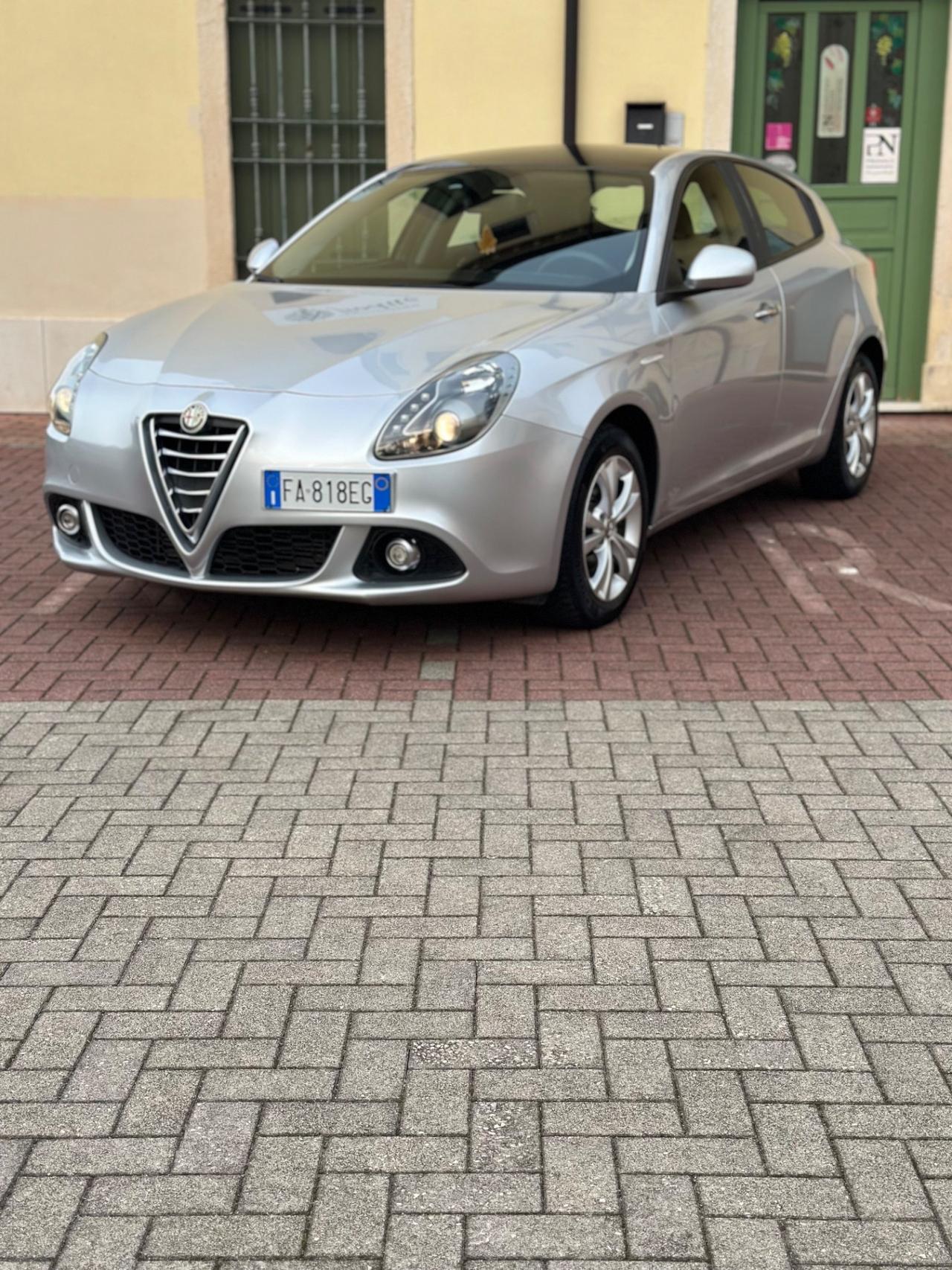 Alfa Romeo Giulietta 1.6 JTDm-2 105 CV Exclusive