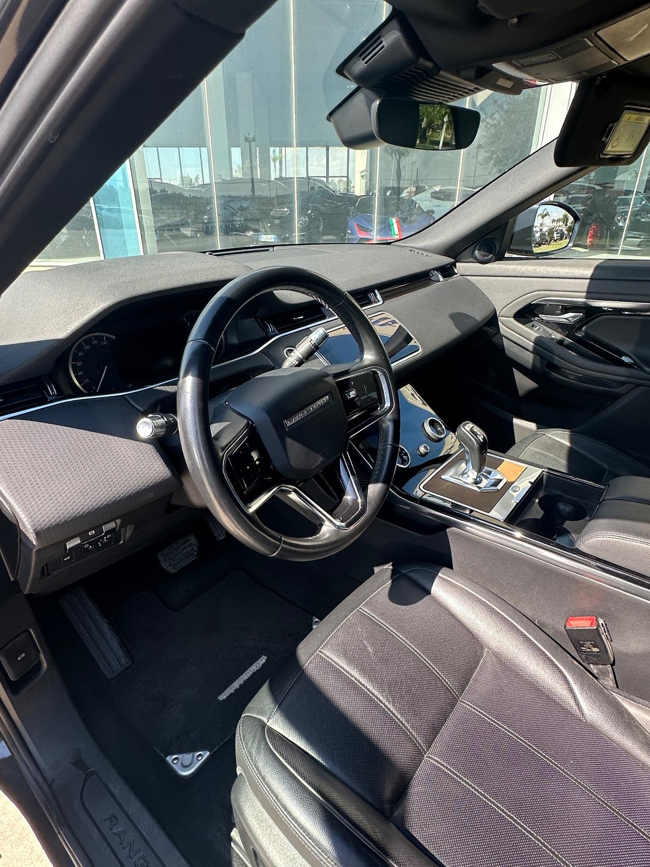 Range Rover Evoque 2.0d Nolita possibilità noleggio no scoring