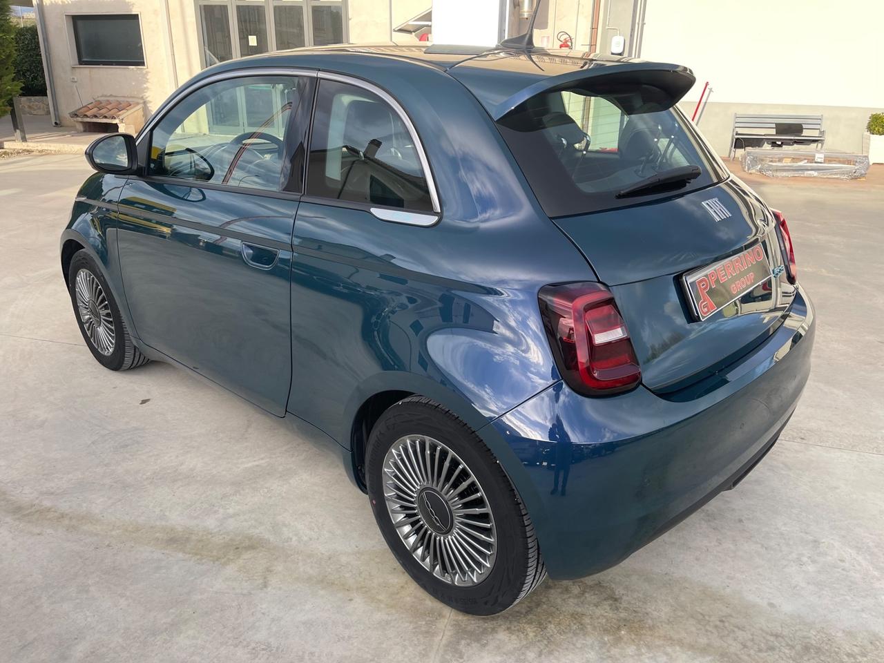 Fiat 500 500e Berlina 43 kWh Business opening edition