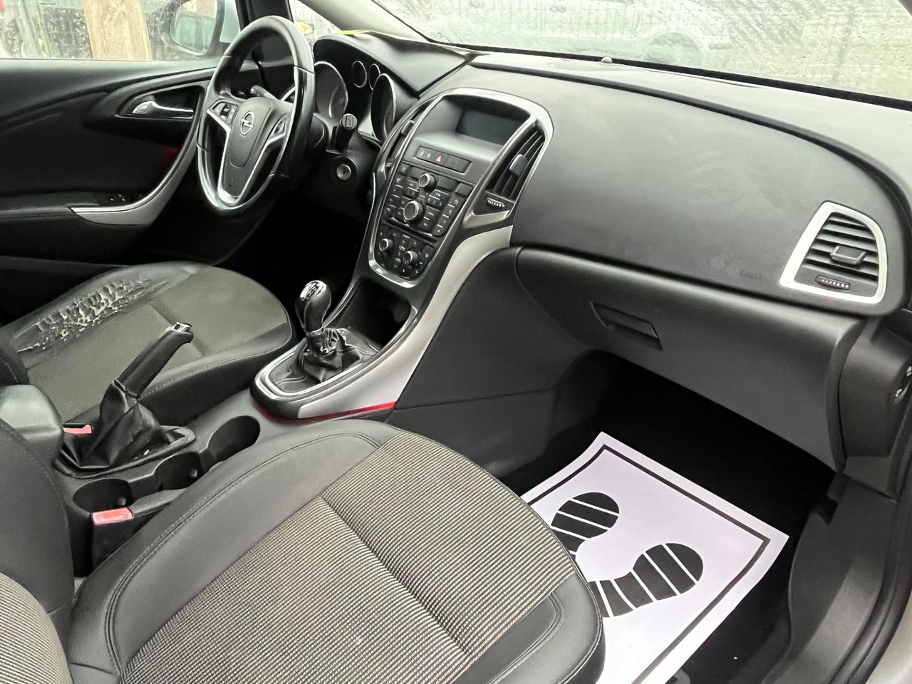 Opel Astra 1.7 CDTI 130CV Sports Tourer Cosmo