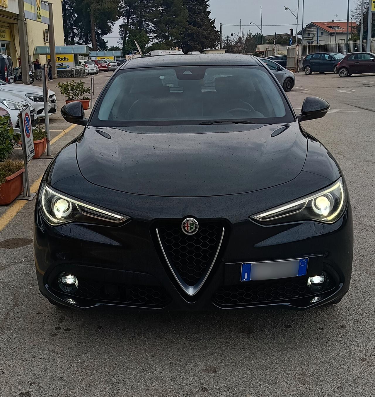 Alfa Romeo Stelvio 2.2 Turbodiesel 180 CV AT8 RWD Super