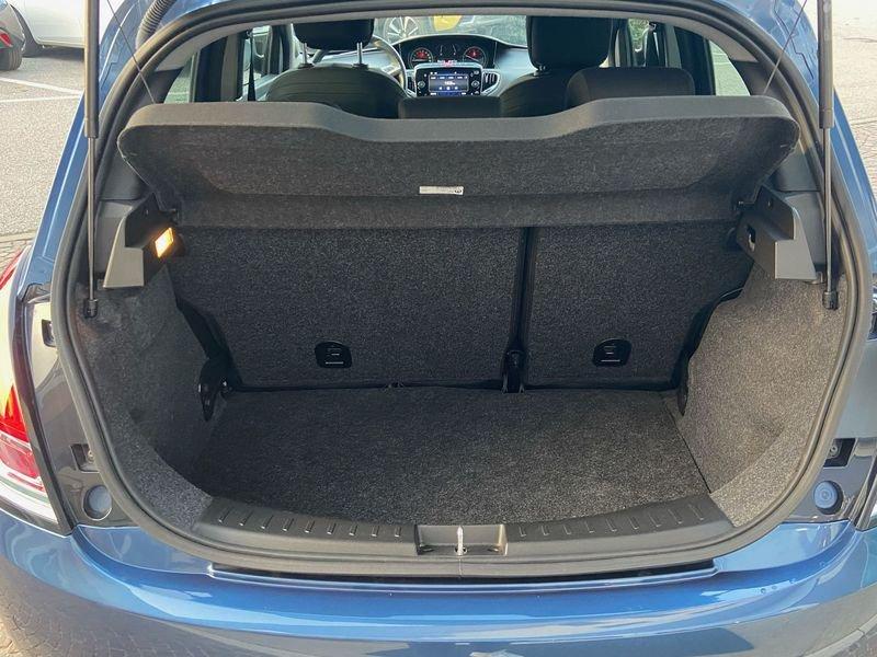 Lancia Ypsilon Ypsilon 1.0 FireFly 5 porte S&S Hybrid Ecochic Silver