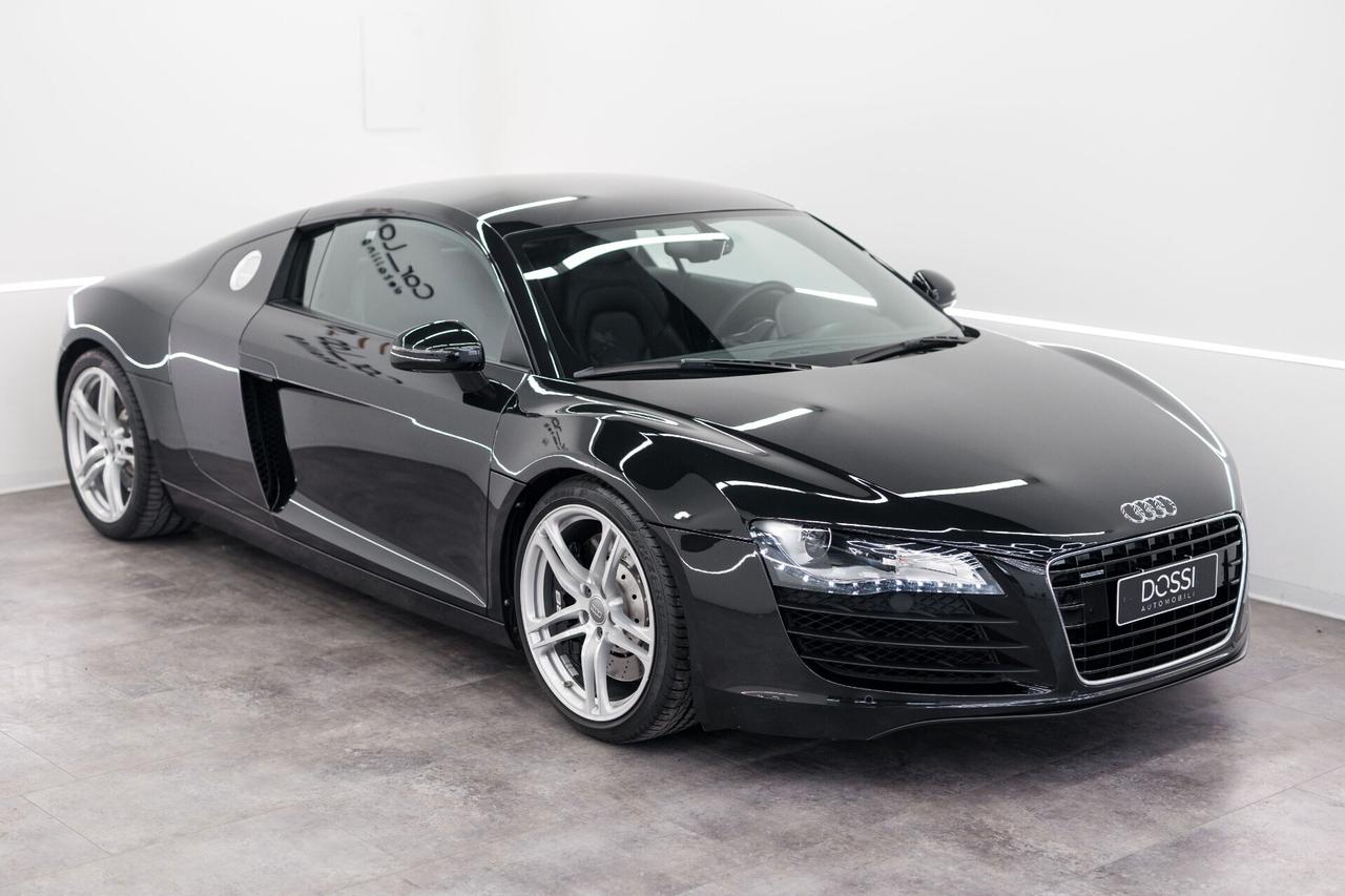 Audi R8 4.2 V8 FSI quattro R tronic IVA ESPOSTA