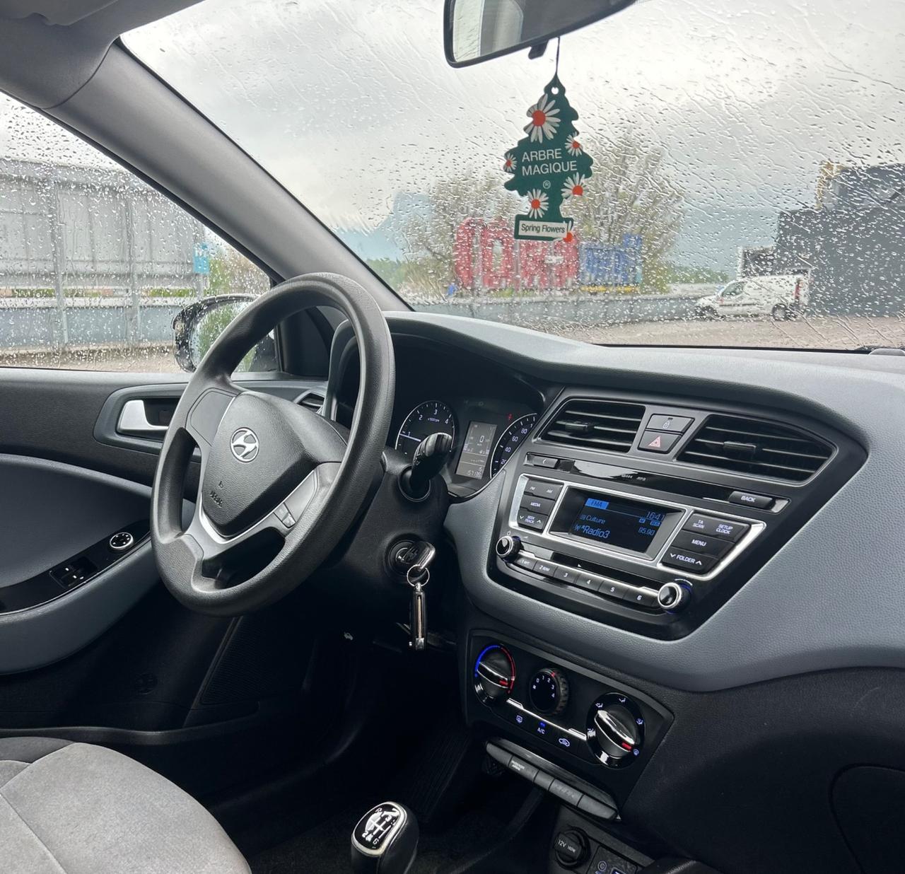 Hyundai i20 CRDi 5p EURO 6 Neopatentati 2015