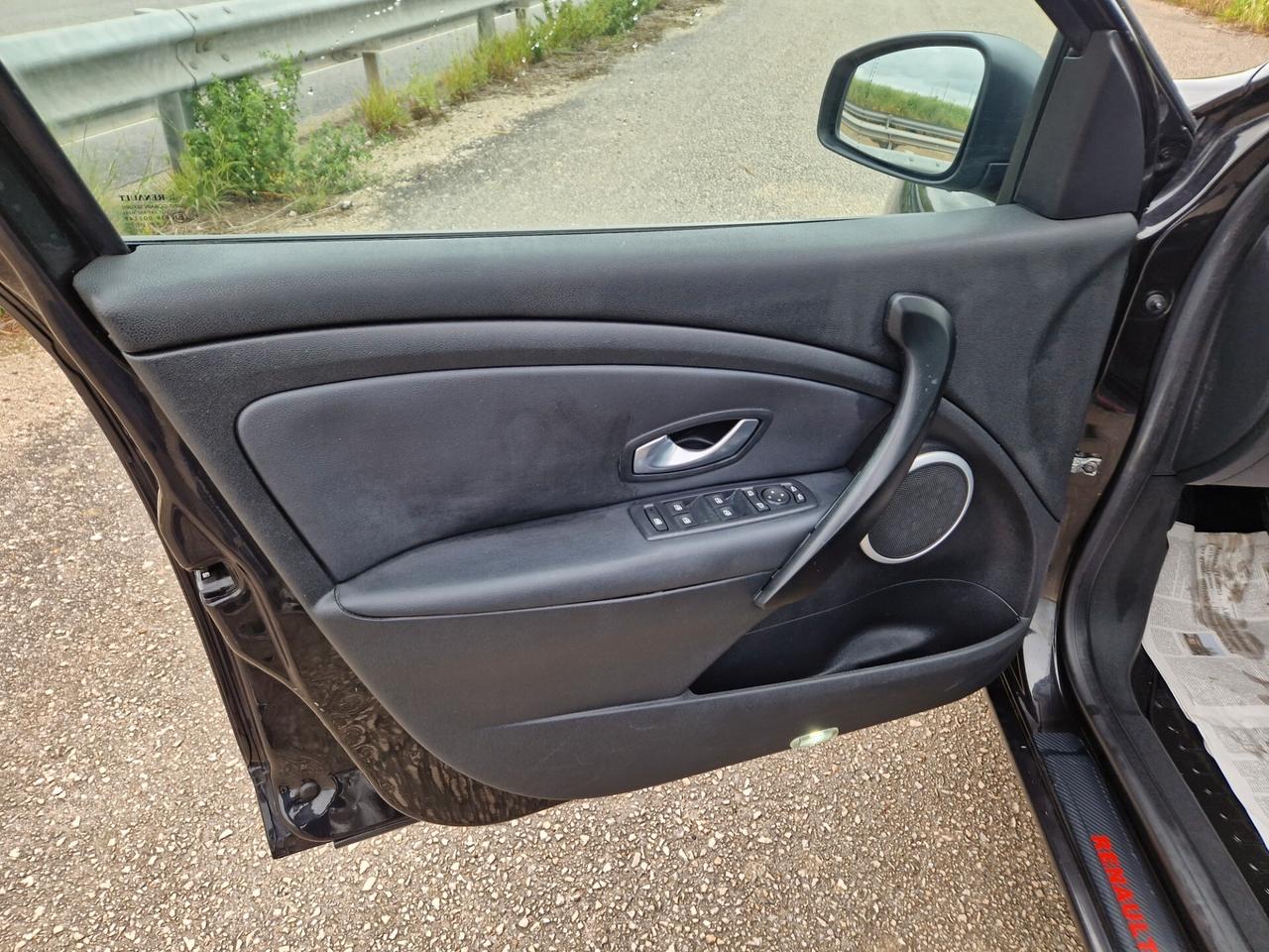 Renault Megane Mégane C-C 1.5 dCi 110CV EDC Luxe