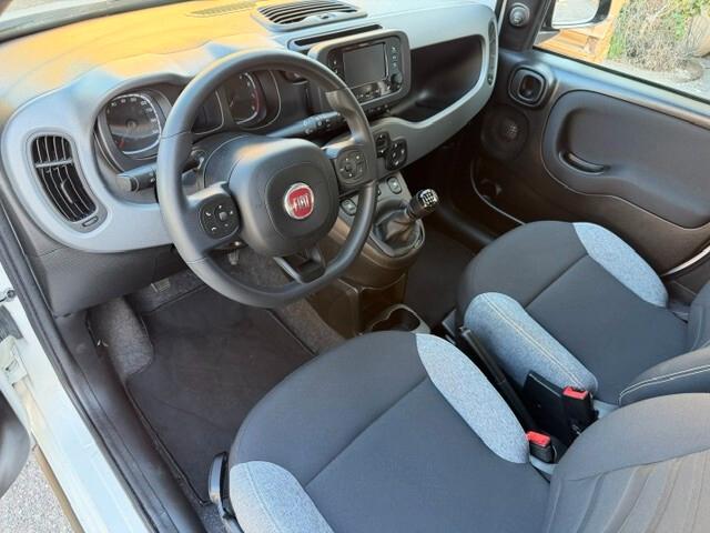 Fiat Panda 1.0 Hybrid City Life iva esposta.