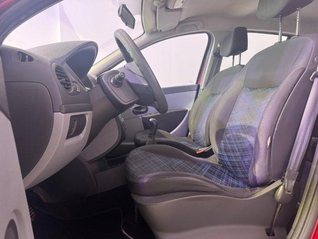 RENAULT Clio 1.2 16V 5 porte Luxe