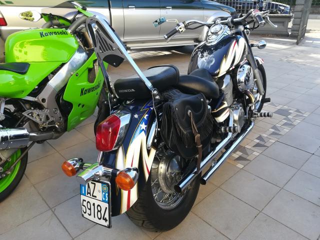 Honda - Shadow VT 750