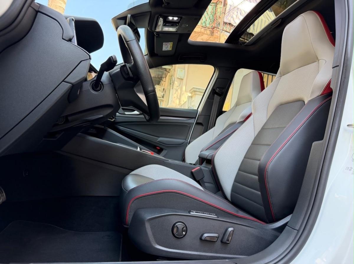 Volkswagen Golf 8 GTI 2.0 TSI 245CV