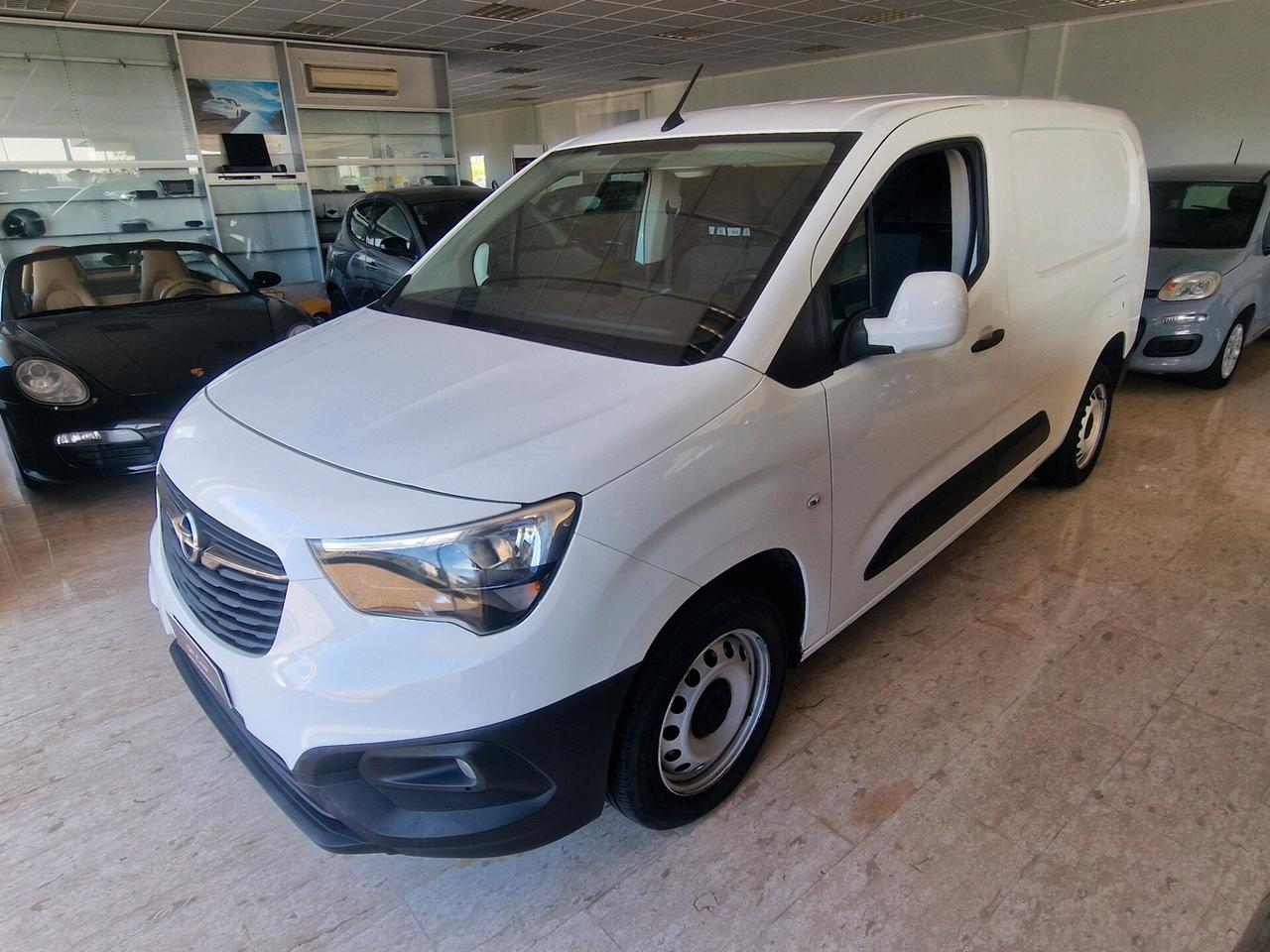 Opel Combo 1.5 diesel L2 3Posti