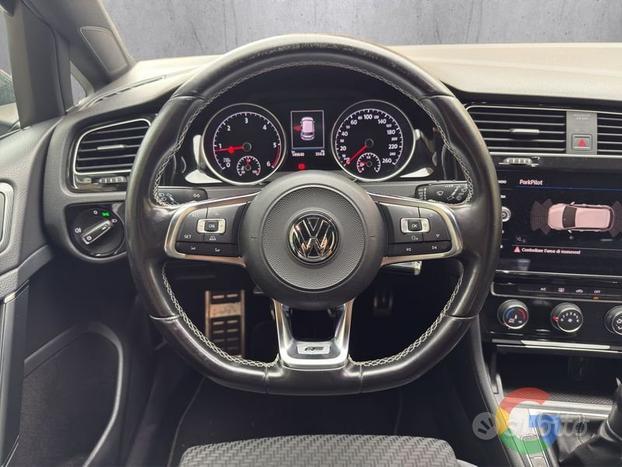 Volkswagen Golf R-Line 2.0 150cv - PREZZO PROMO