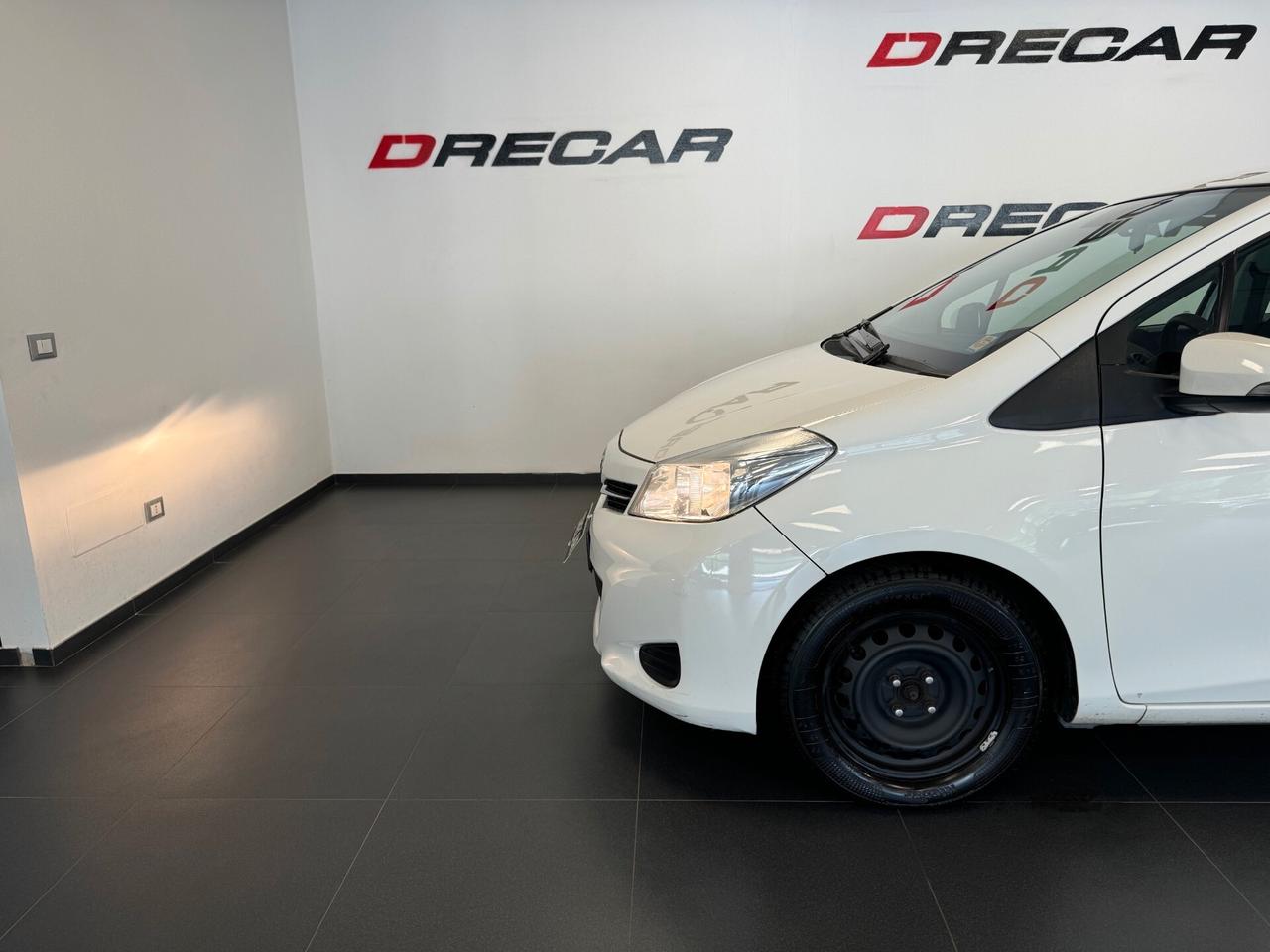 Toyota Yaris 1.4 D-4D 5 porte MECCANICA OK CARROZZERIA DA RIVEDERE