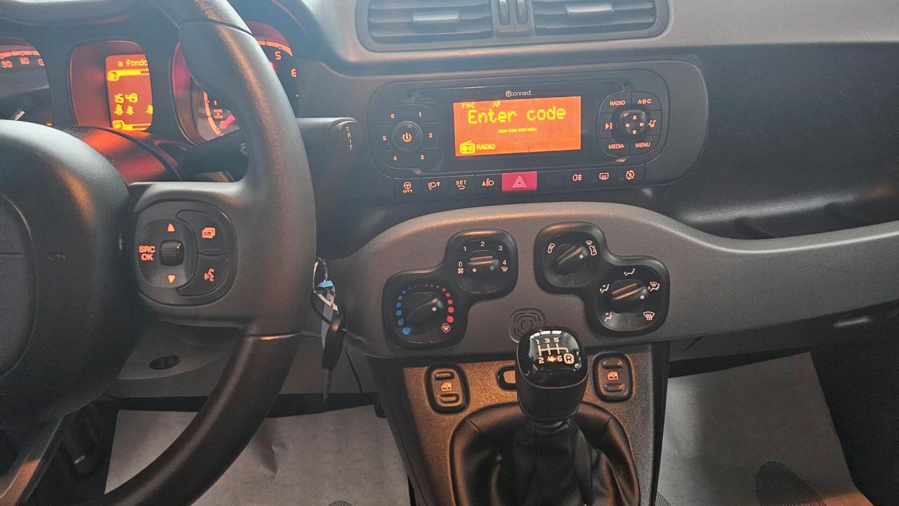 Fiat Panda 1.0 IBRIDA city life