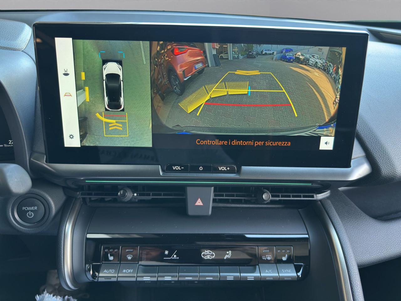 Toyota C-HR 2.0 phev Lounge Premiere fwd e-cvt