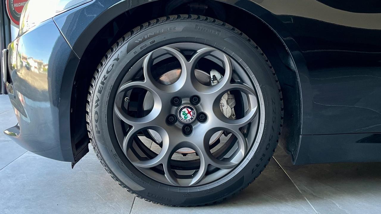 ALFA ROMEO GIULIA 2.2 TURBODIESEL EXECUTIVE 160CV - FULL LED, CAR PLAY, CRUISE CONTROL