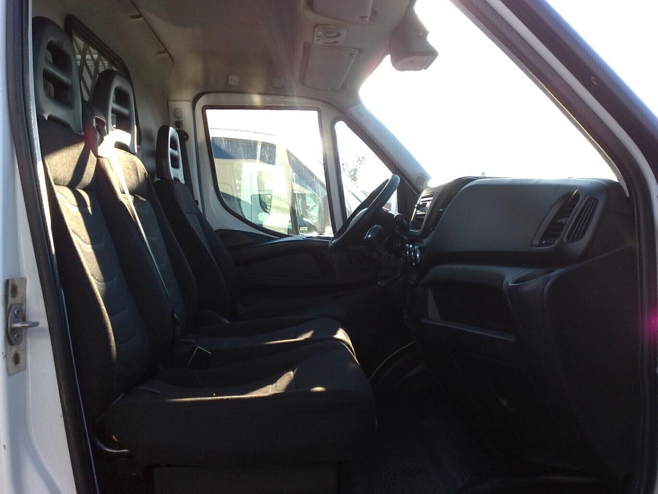 Iveco Daily 35s16 2.3hpt GRANVOLUME - 2017