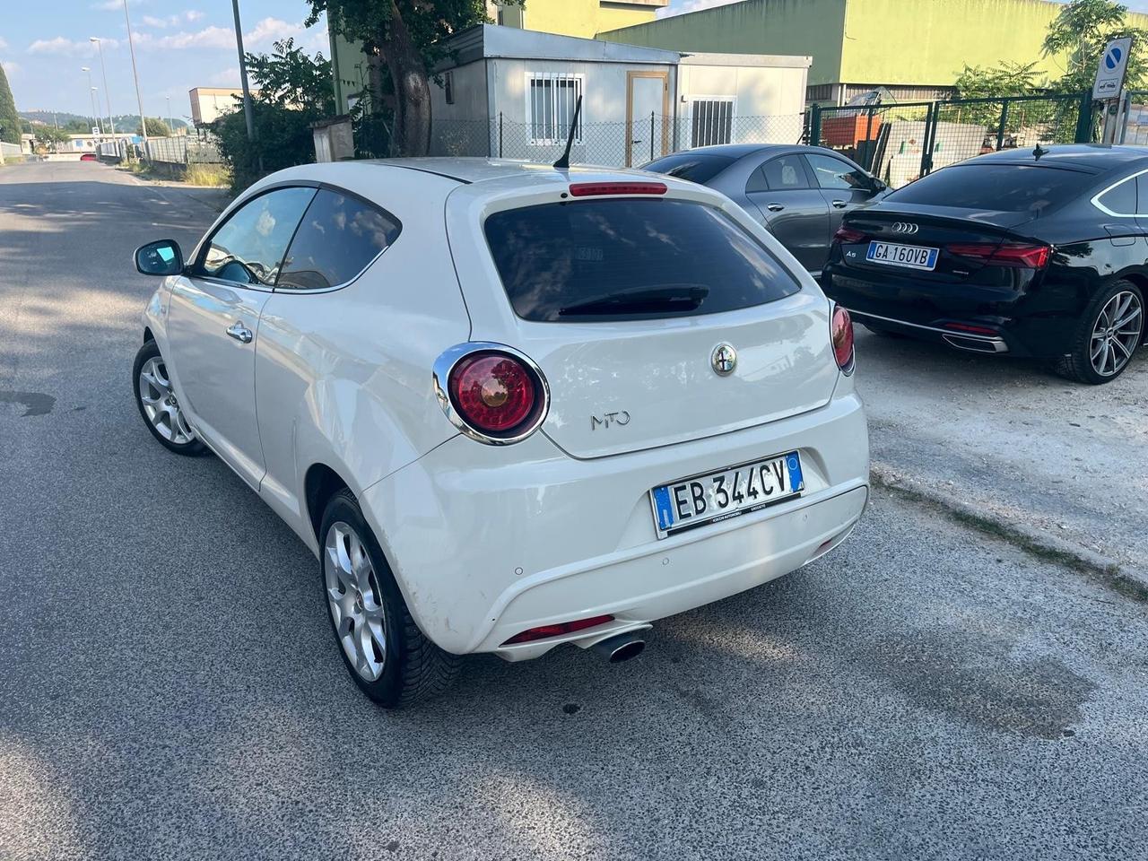 Alfa Romeo MiTo 1.3 JTDm-2 95 CV S&S Distinctive Sport Pack