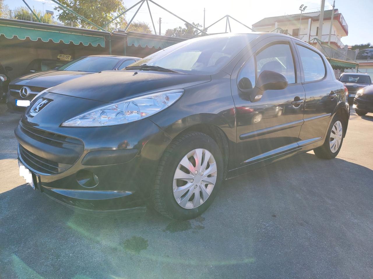 Peugeot 207 1.4 HDi 70CV 5p. ONE Line