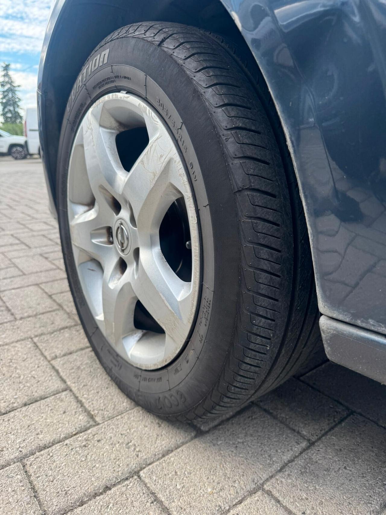 Opel Astra 1.7 CDTI 101CV S.W. Cosmo - OK NEOPATENTATO