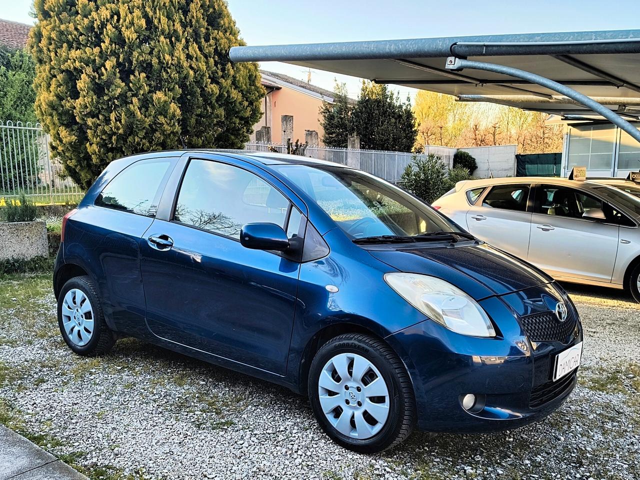 Toyota Yaris 1.0 3p Benzina