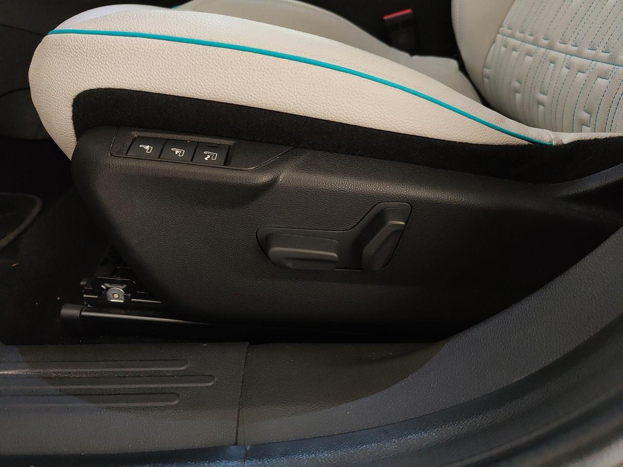 Fiat 600 Hybrid 136 CV DCT MHEV La Prima