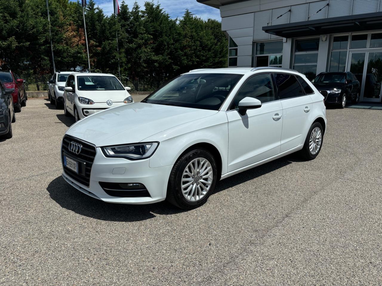 Audi A3 1.6 TDI clean diesel S tronic Ambition - 2014