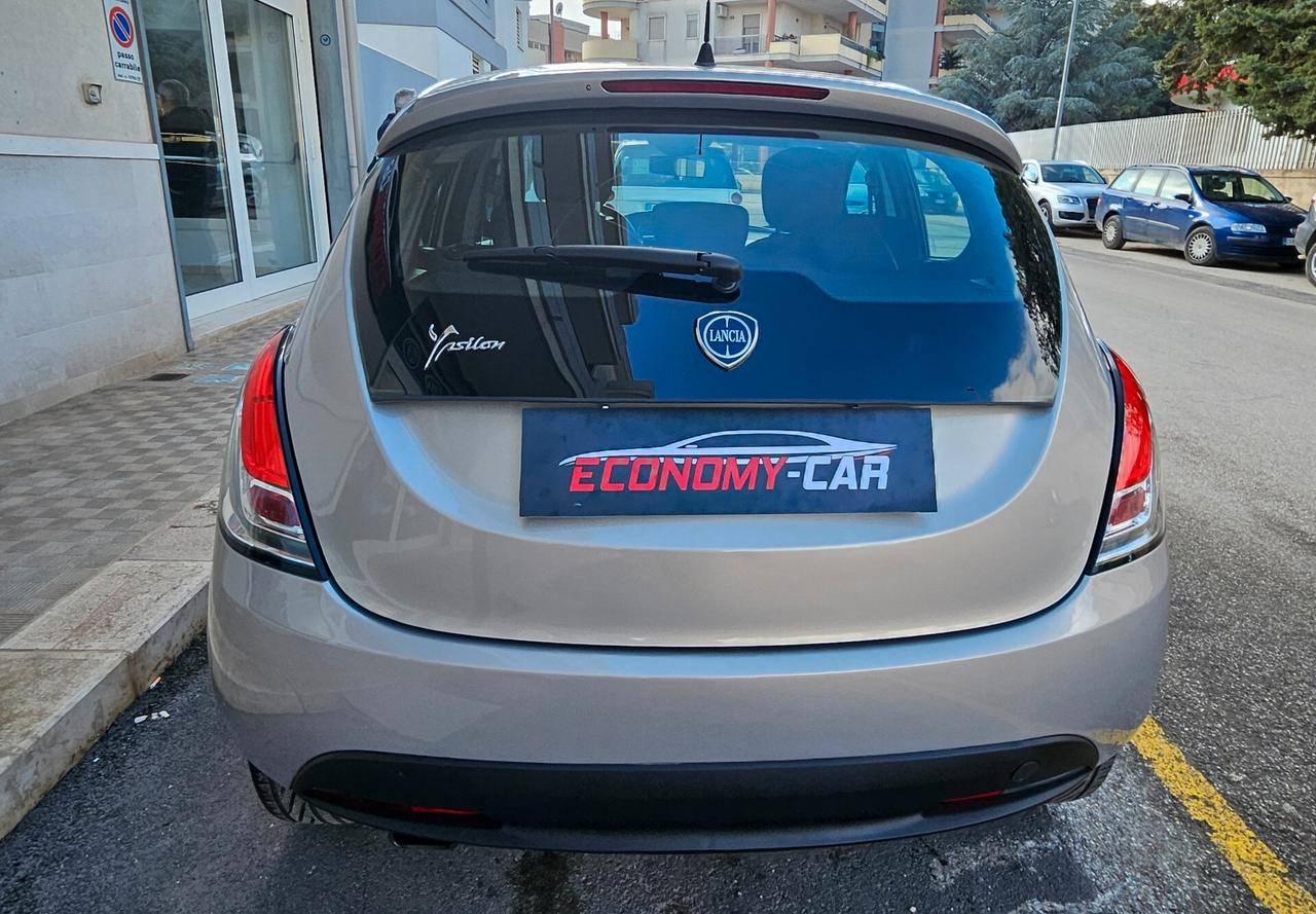 Lancia Ypsilon 1.2 69 CV 5 porte S&S Gold