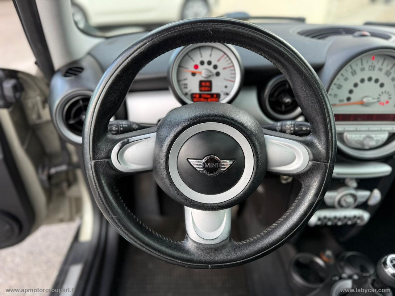 MINI 1.6 16V COOPER D
