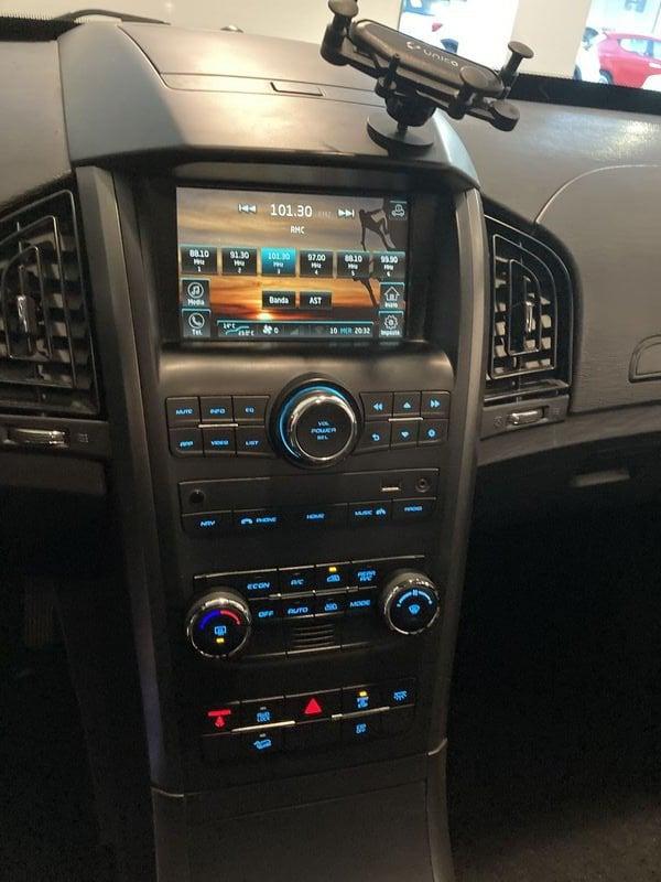 Mahindra XUV500 XUV500 2.2 16V FWD W8