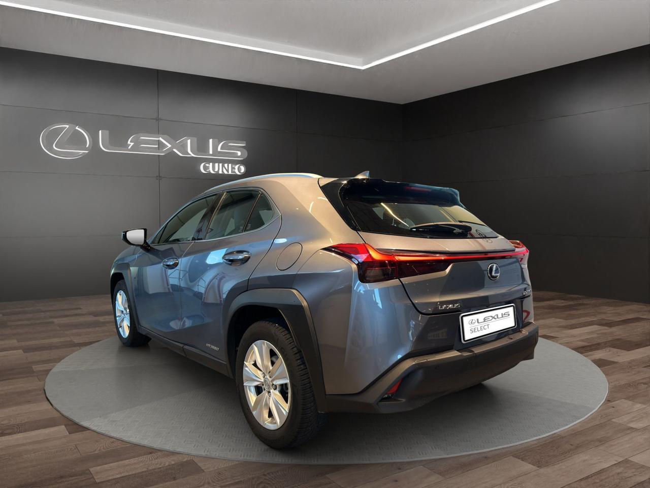 Lexus UX 250h 2.0 Business 2wd cvt