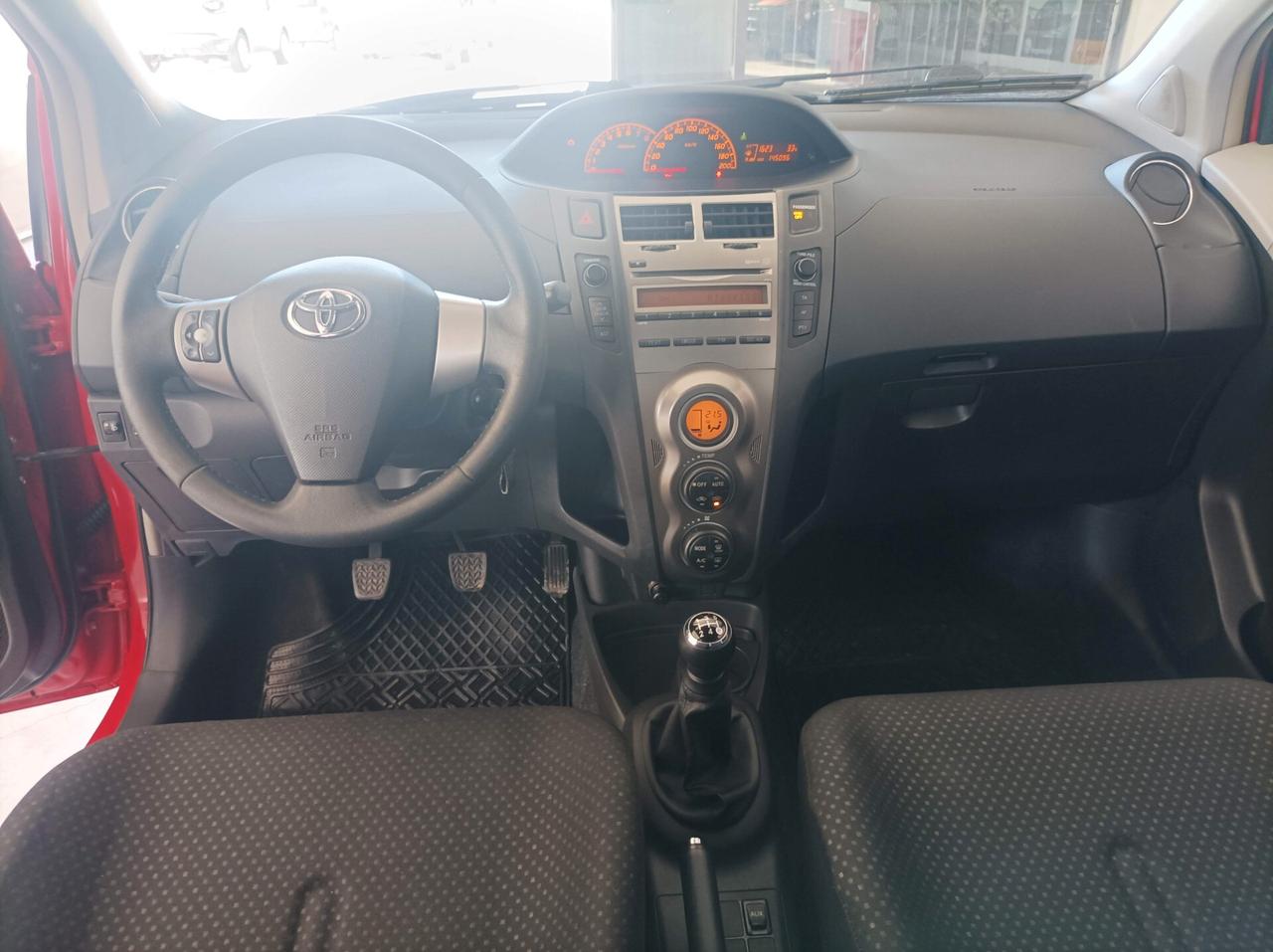 Toyota Yaris 1.0 CV 69 5 porte Sol 07/2011