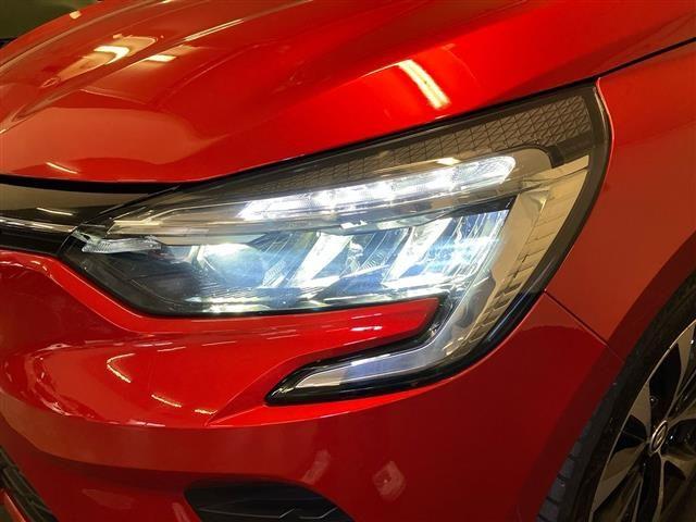 RENAULT Clio 1.6 E-Tech hybrid Zen 140cv auto my21