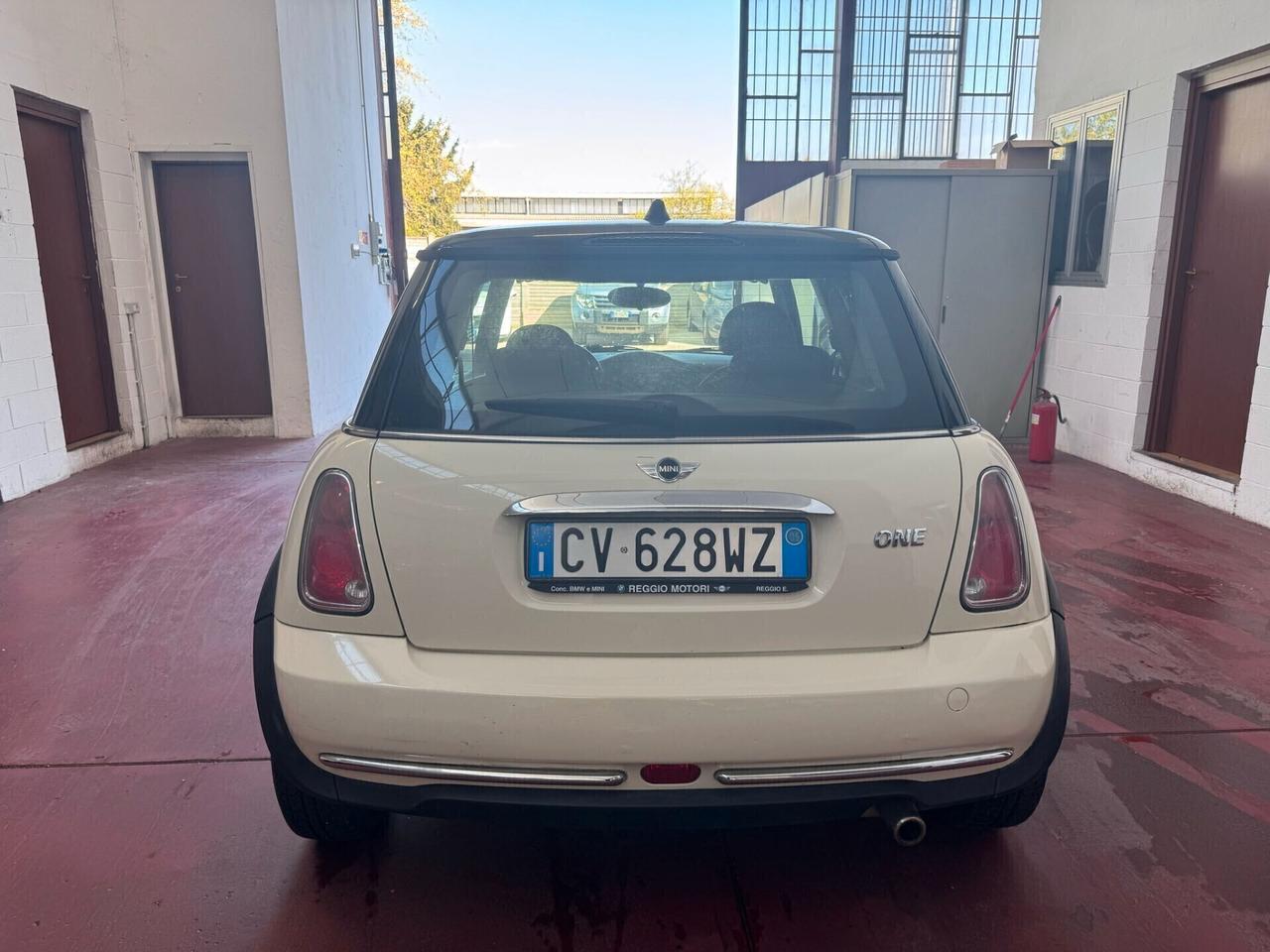 Mini Mini 1.6 16V One de luxe BENZINA NEOPAT