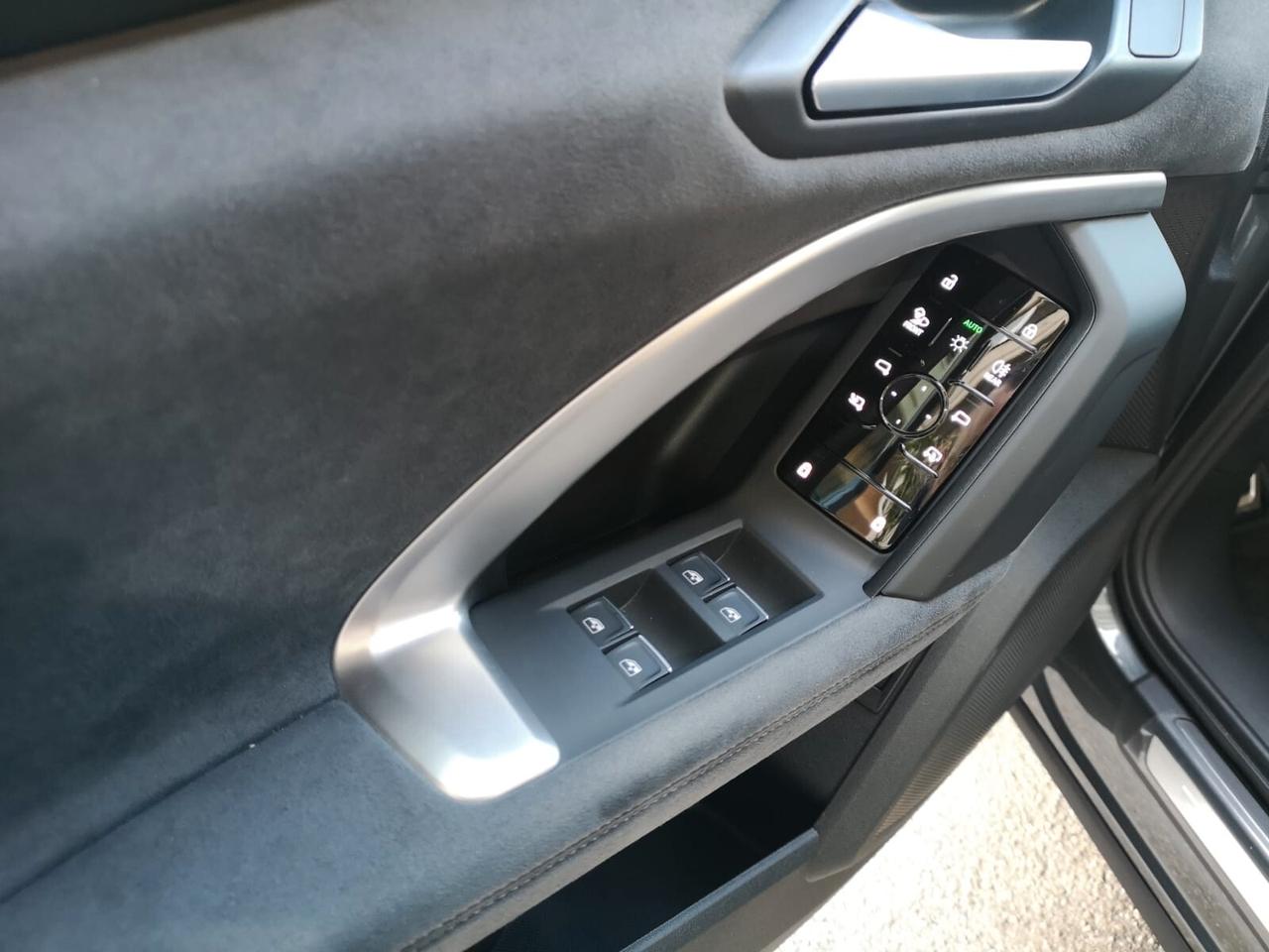 AUDI Q5 Sportback 40 TDI quattro S-tronic S-line 2025