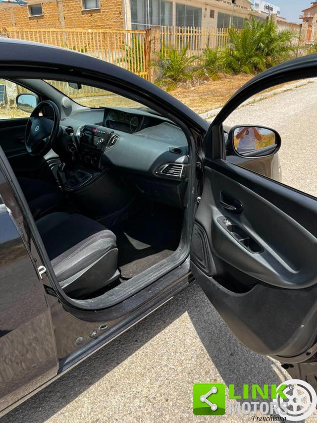 LANCIA Ypsilon 1.3 MJT 75 CV Unyca