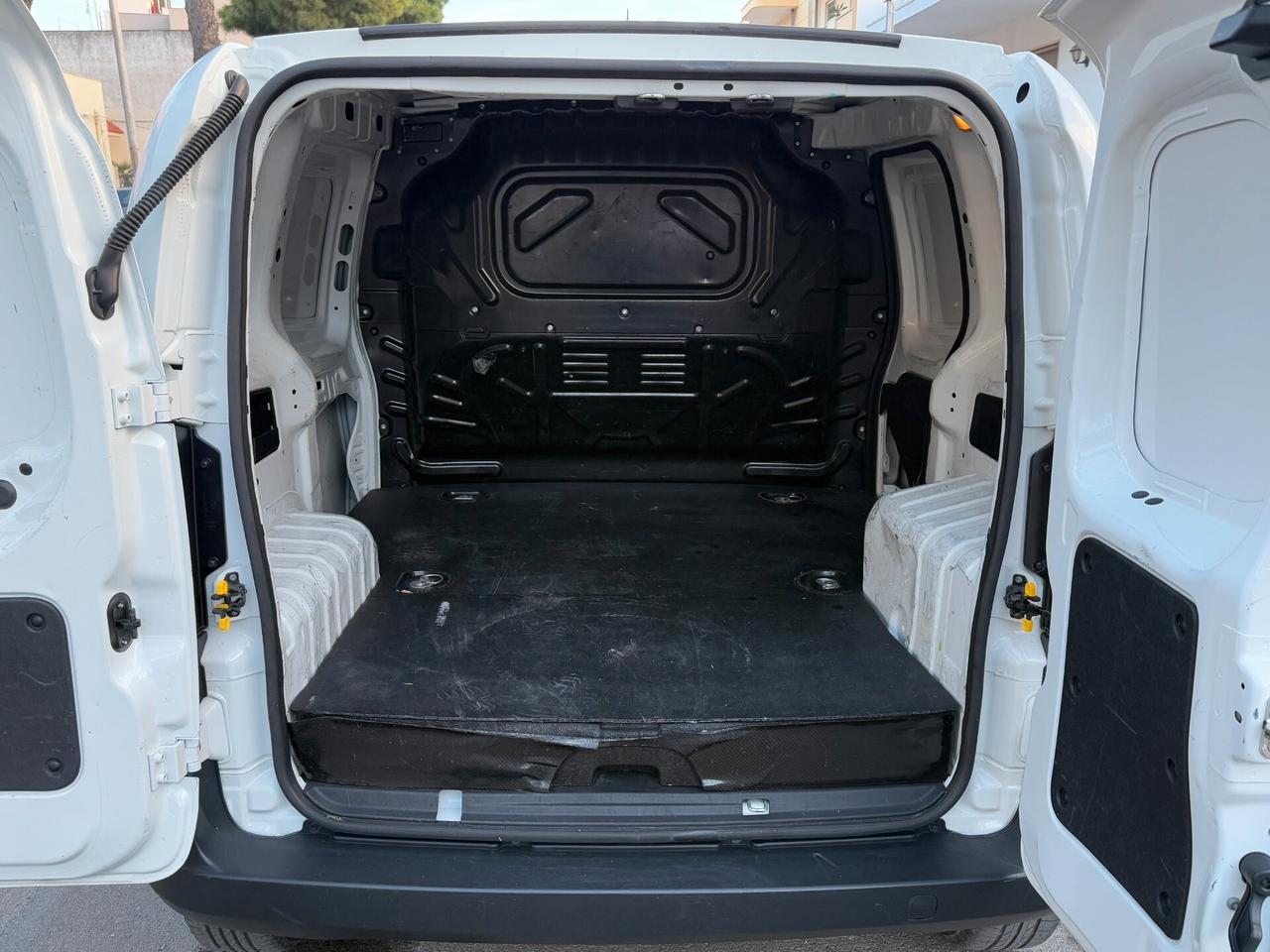 Fiat Fiorino 1.4 Natural Power Cargo Terza Porta