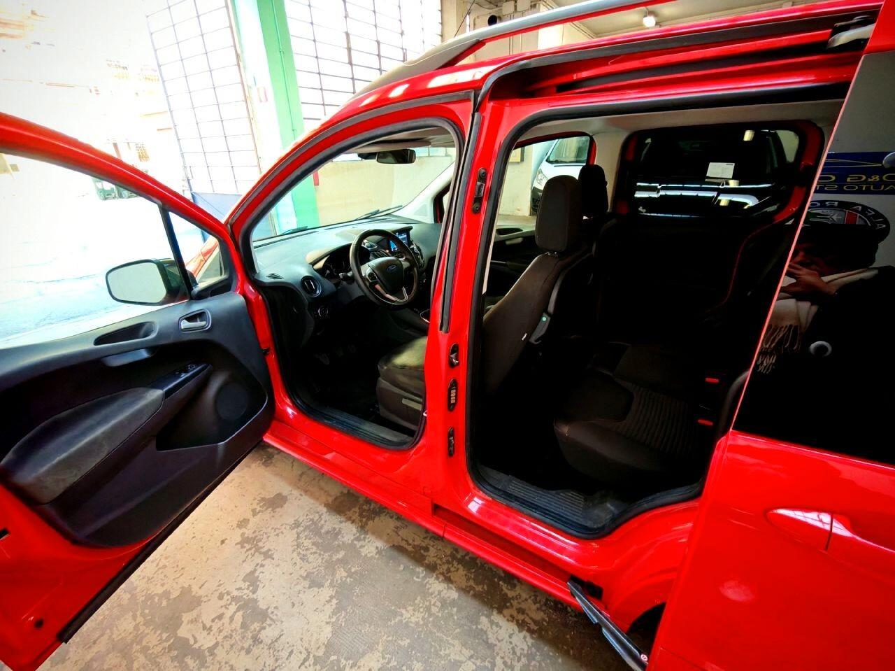 Ford Tourneo Courier 1.0 Sport EcoBoost