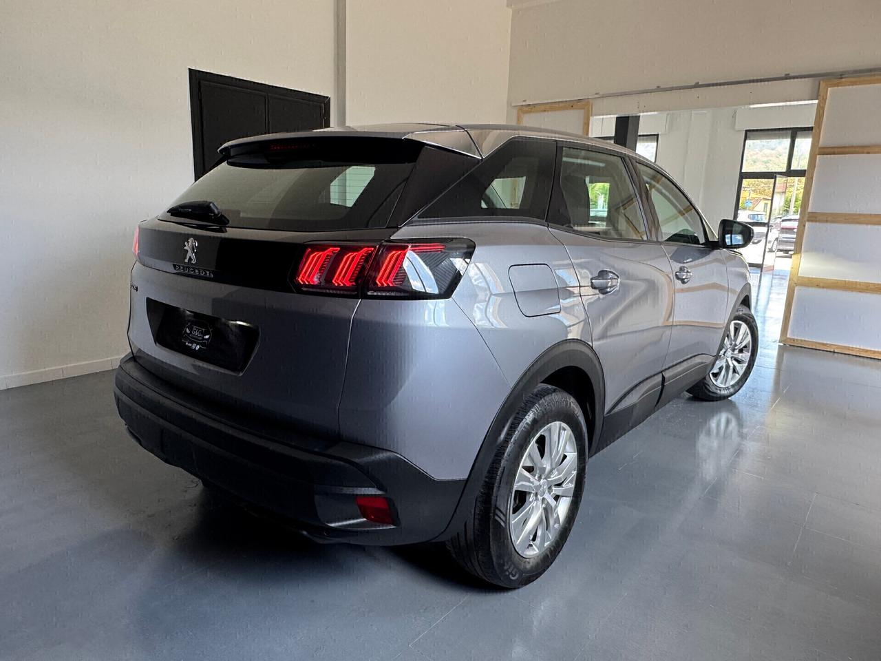 Peugeot 3008 BlueHDi 130 EAT8 Active Pack - 2021