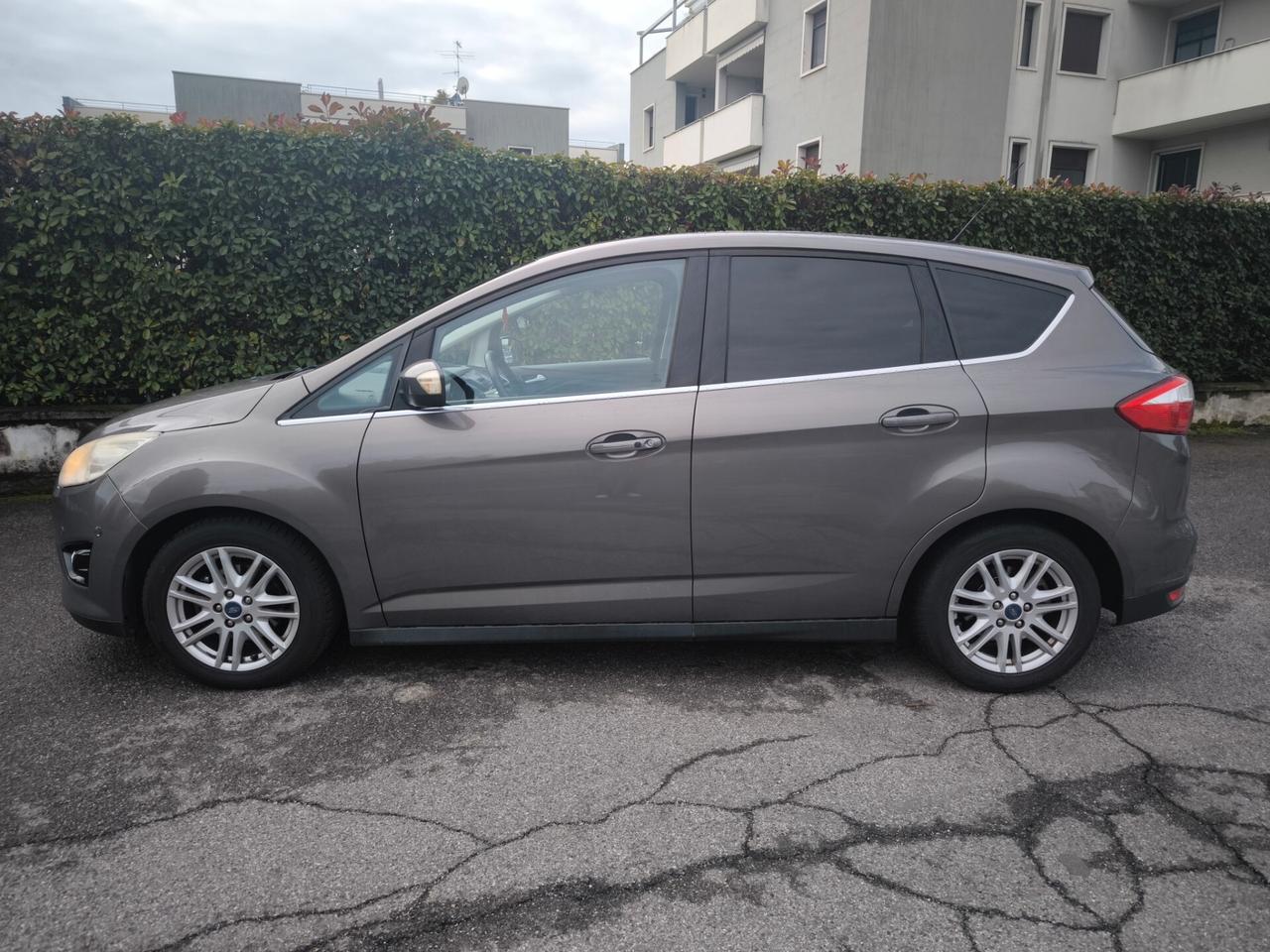 FORD C-MAX 1,6 TDCI- TITANIUM- OK NEOPATENTATI