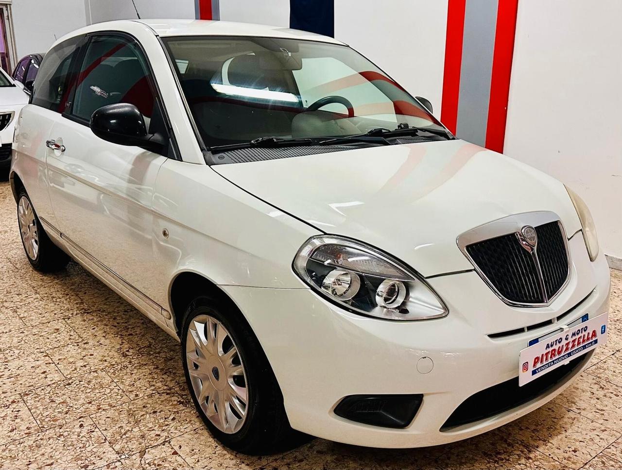 Lancia Ypsilon 1.3 MJT 75 CV Elle
