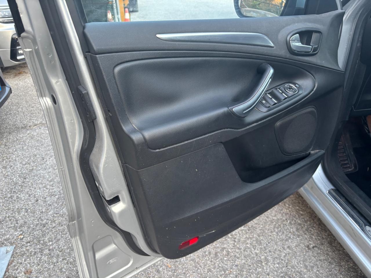 Ford S-Max 2.0 TDCi 140CV Titanium
