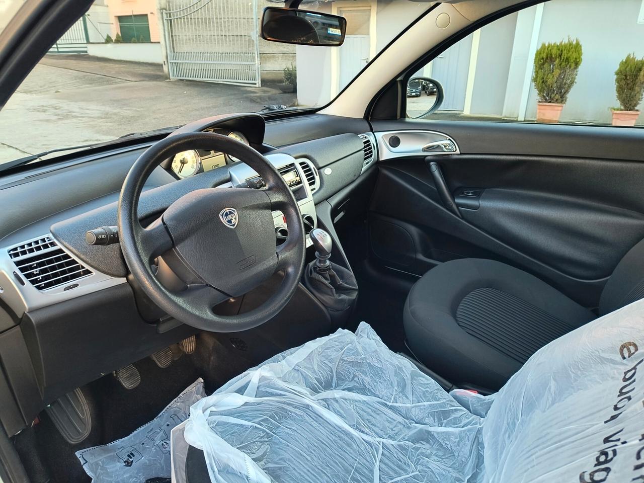 Lancia Ypsilon 1.2 69 CV Platinum