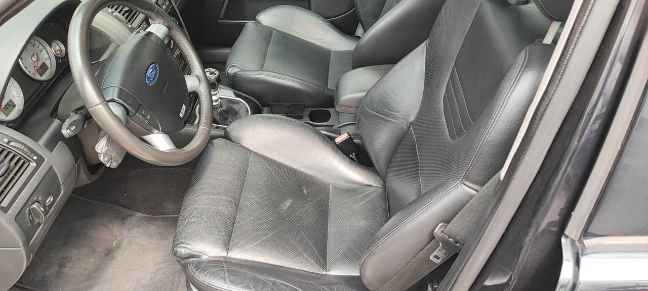 Ford Mondeo 3.0i V6 cat 4p. ST220
