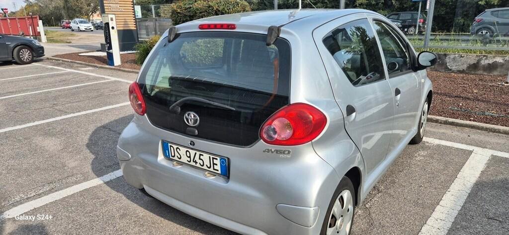 Toyota Aygo 1.0 12V VVT-i 5 porte Sound