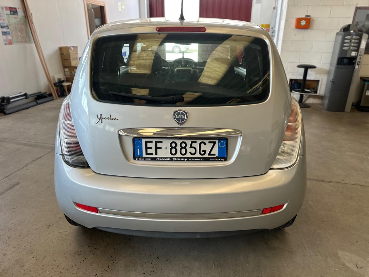 Lancia Ypsilon 1.2 Argento