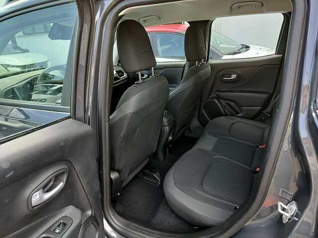 Jeep Renegade 1.5 Turbo T4 MHEV Summit