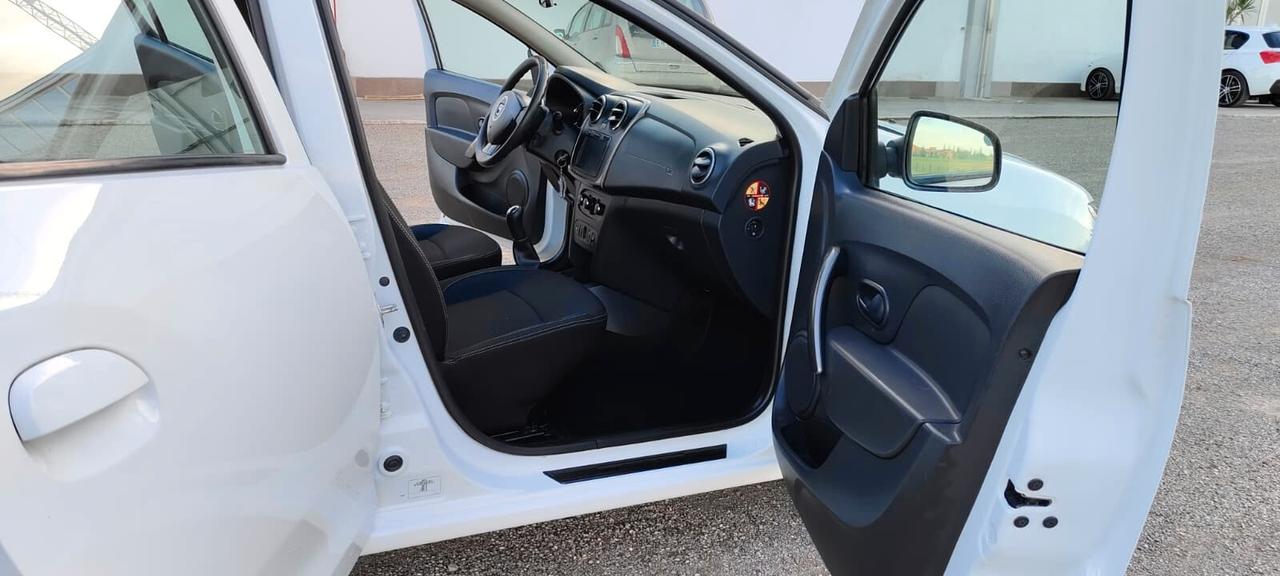 Dacia Sandero 0.9 TCe 12V T-GPL 90CV Start&Stop La Gazzetta d. Sp.