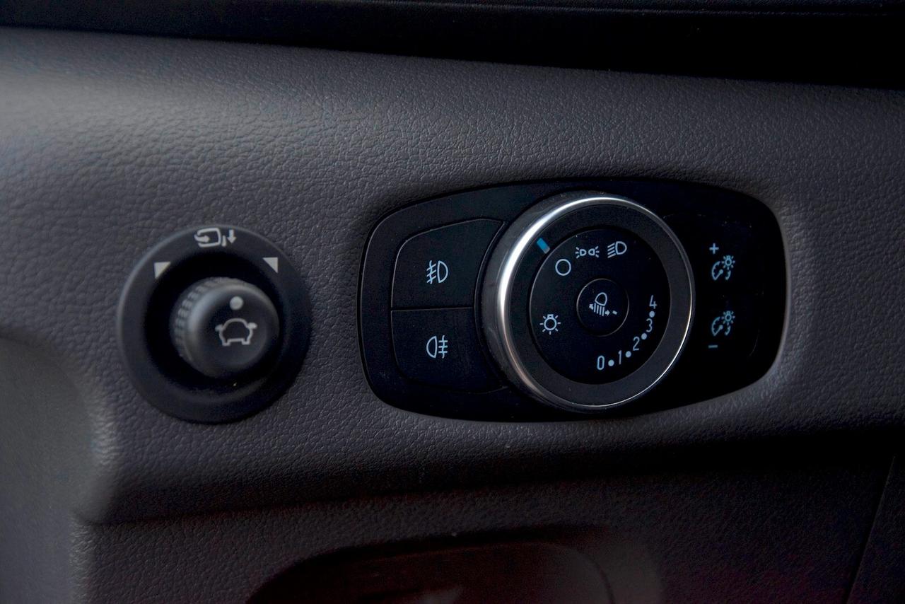 Ford Transit 330 L2 H2 2.0 Ecoblue Hybrid 130cv