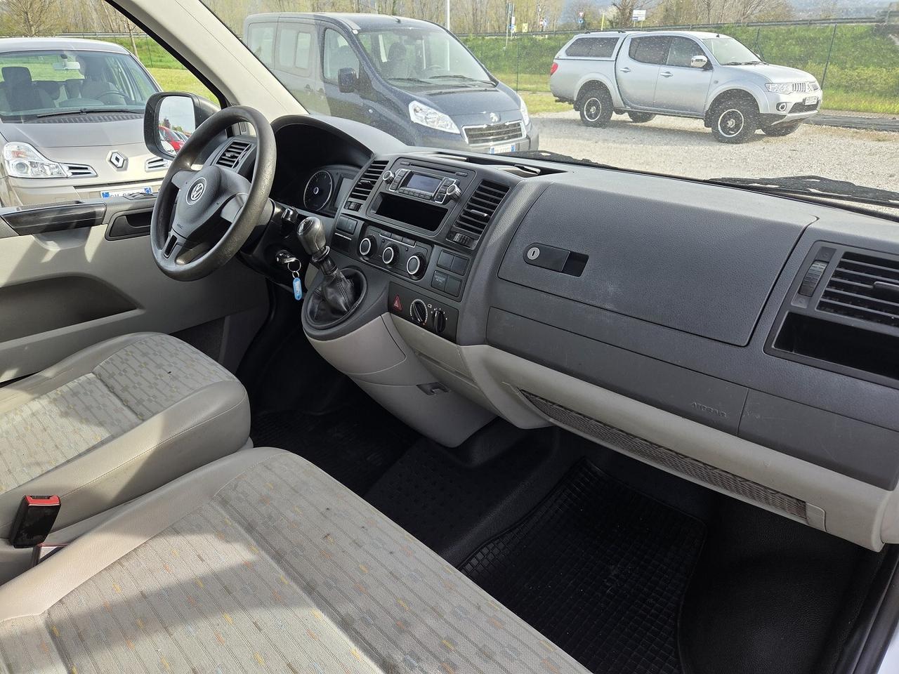 VOLKSWAGEN T5 CARAVELLE 2.0TDI 102CV 9 POSTI